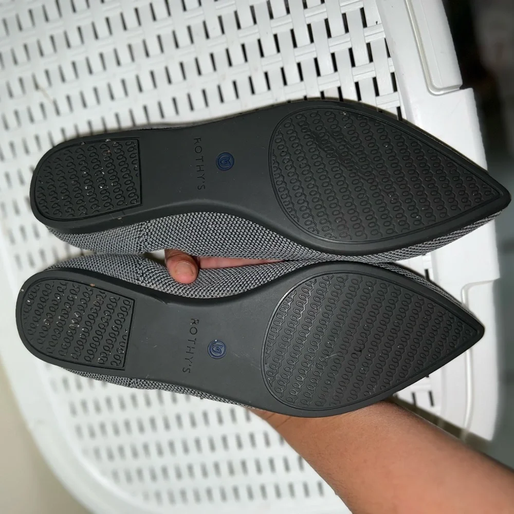 Women’s Rothy’s size 7 - Picture 2 of 2
